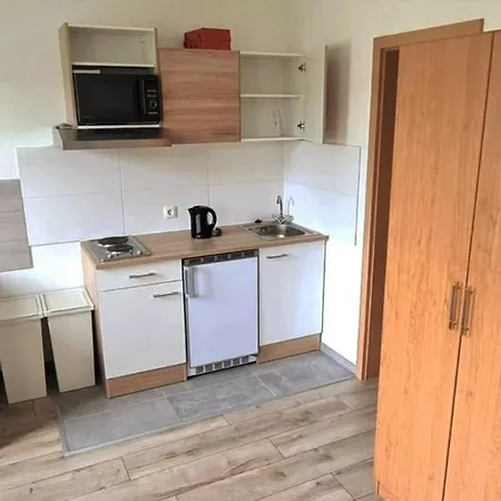 Gruena Monteurwohnungen شقة شيمنيتز